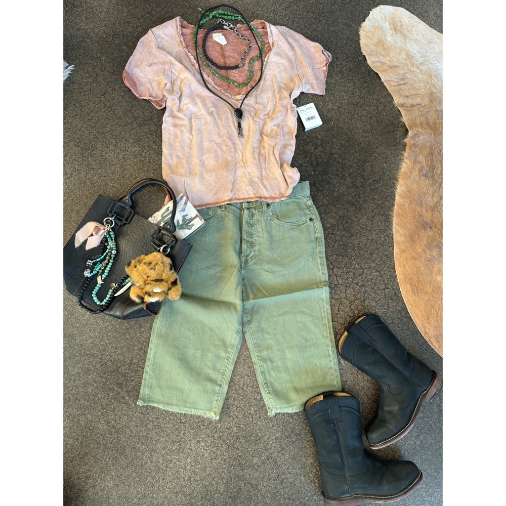 Free PeopleXSandrine Rose Frayed Hem Olive Green Oversized shorts Size 28